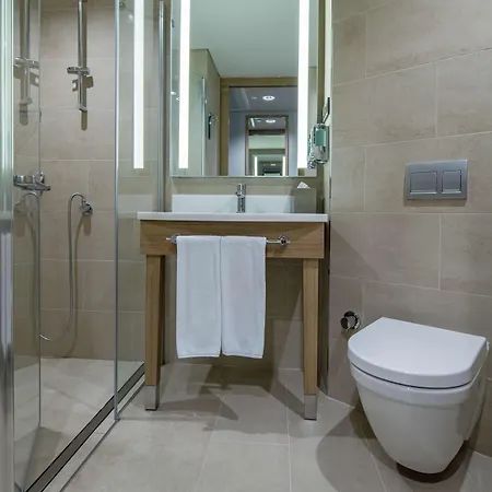 汉普顿伊斯坦布尔宰廷布尔努希尔顿酒店 酒店 4*