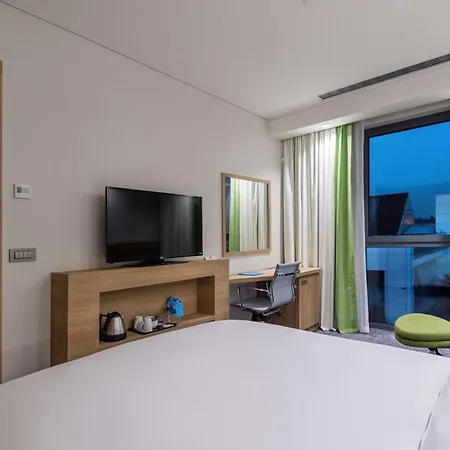 酒店 汉普顿伊斯坦布尔宰廷布尔努希尔顿酒店 4*