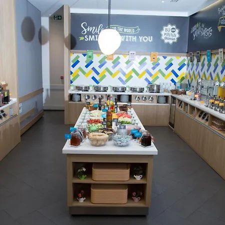 酒店 汉普顿伊斯坦布尔宰廷布尔努希尔顿酒店 4*