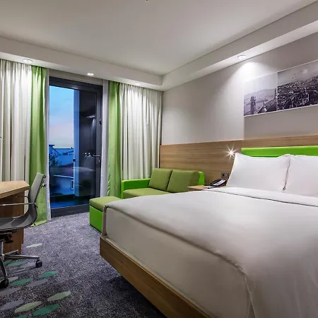 汉普顿伊斯坦布尔宰廷布尔努希尔顿酒店 酒店 伊斯坦布尔