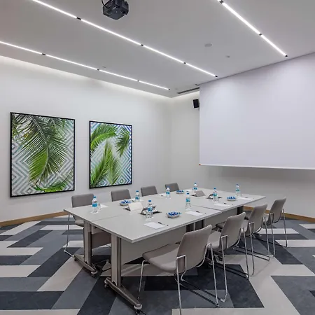 汉普顿伊斯坦布尔宰廷布尔努希尔顿酒店 酒店 伊斯坦布尔