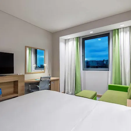 酒店 汉普顿伊斯坦布尔宰廷布尔努希尔顿酒店 4*