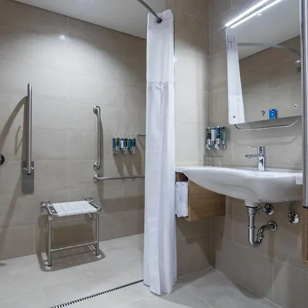 Hampton By Hilton Zeytinburnu Отель 4*