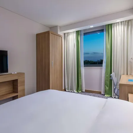 Hampton By Hilton Zeytinburnu Отель Стамбул