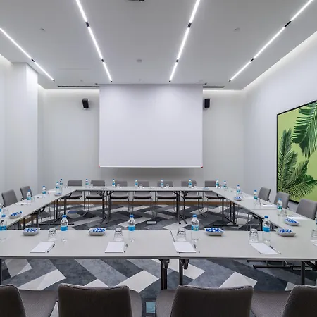 Hampton By Hilton Zeytinburnu Отель Стамбул