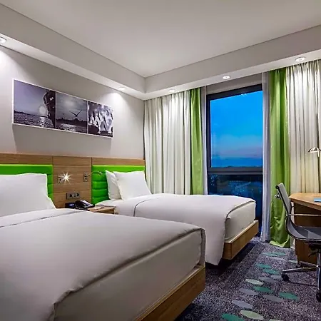 Hotel Hampton By Hilton Zeytinburnu 4*