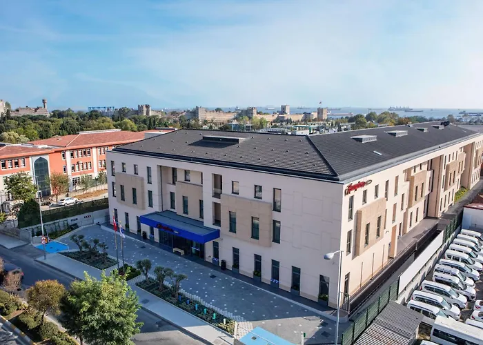 햄프턴 바이 힐튼 제이틴부르누 호텔 4*