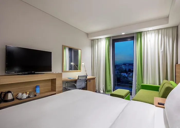 호텔 햄프턴 바이 힐튼 제이틴부르누 4*