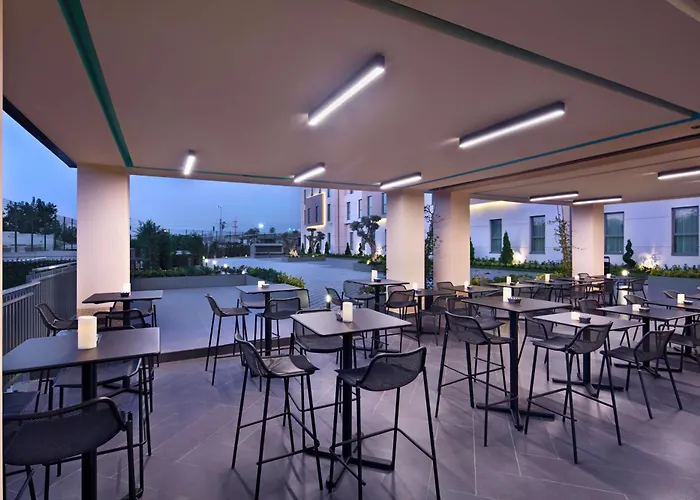 햄프턴 바이 힐튼 제이틴부르누