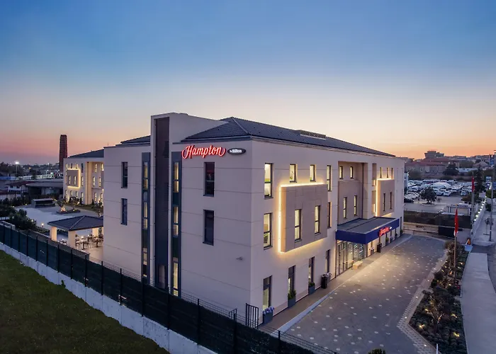 햄프턴 바이 힐튼 제이틴부르누 4*