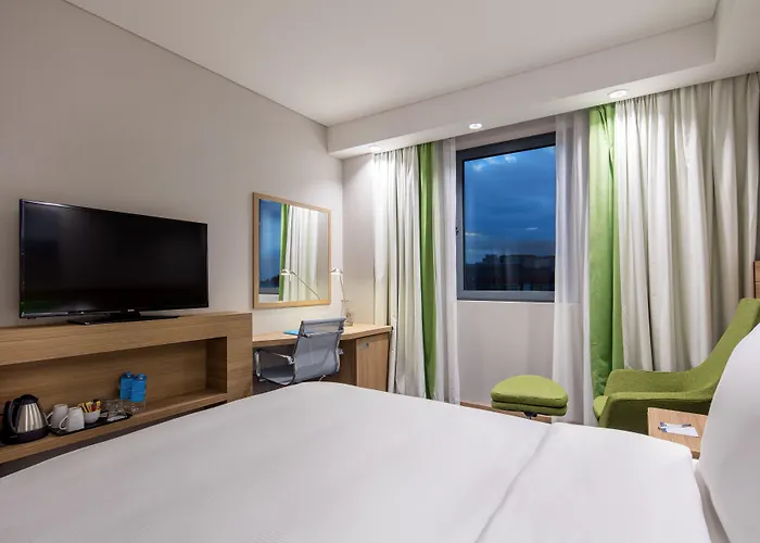 햄프턴 바이 힐튼 제이틴부르누