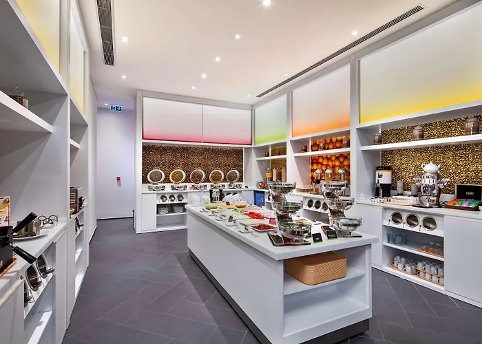 햄프턴 바이 힐튼 제이틴부르누 4*