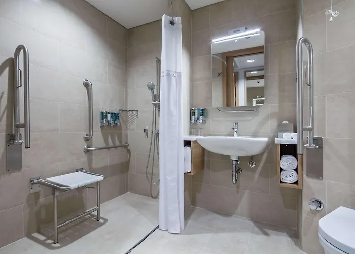 햄프턴 바이 힐튼 제이틴부르누 4* 이스탄불