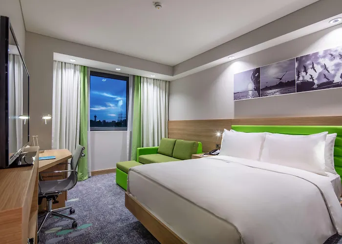 햄프턴 바이 힐튼 제이틴부르누 호텔