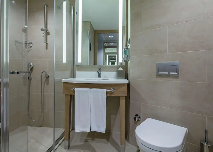 햄프턴 바이 힐튼 제이틴부르누 호텔