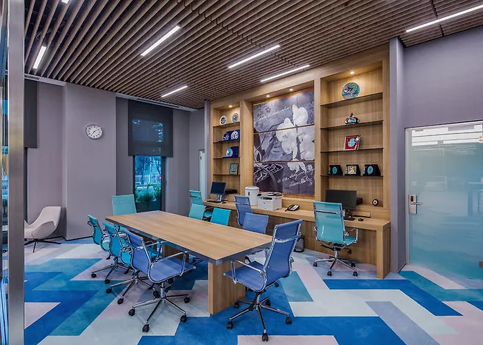 햄프턴 바이 힐튼 제이틴부르누